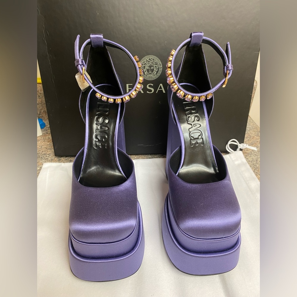 Versace Aevitas lilac color 38EU
